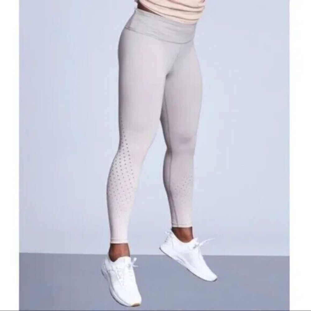 Athleta Contender Aero 7/8 Leggings Laser Cut Ombre Pebble Gray Women's Size M‎
